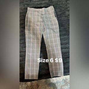 Women's Classic Plaid Capris